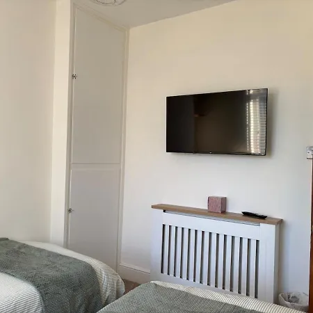 The - Cosy Holiday home